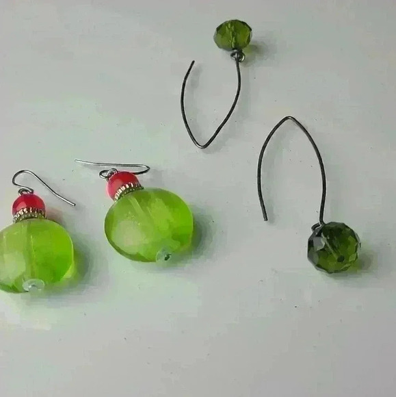 Vintage green red earrings bundle of 2 - Picture 3 of 14